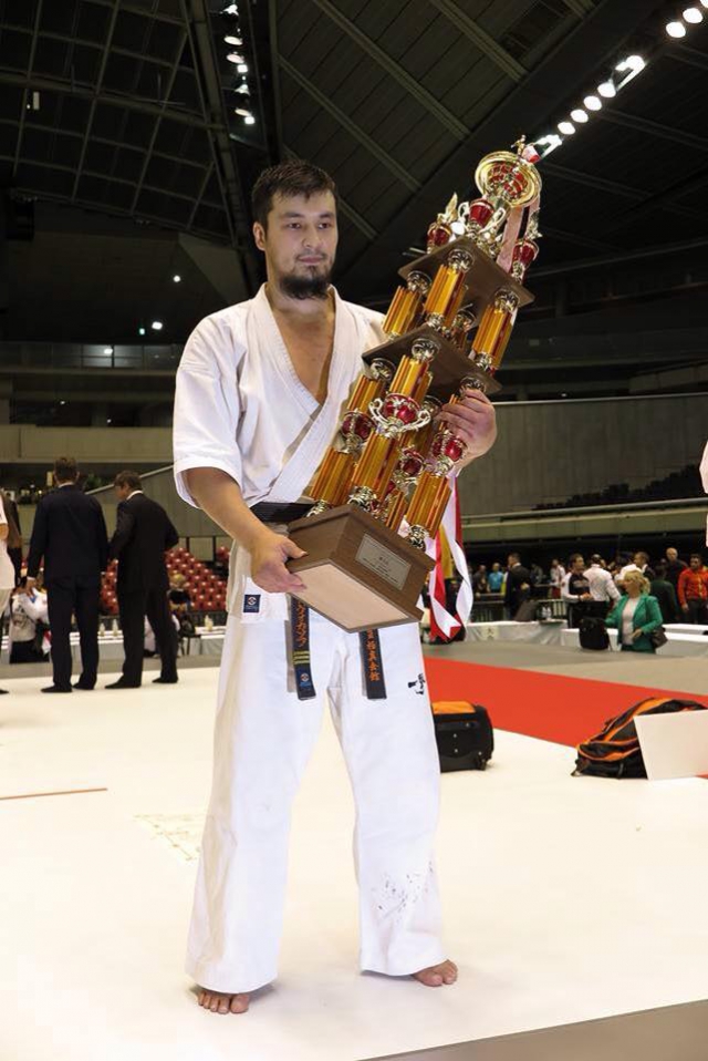 Darmen Sadvokasov - Russian Kyokushin Champion